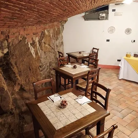 Baldovino Di Monte Couette-café Monte San Savino